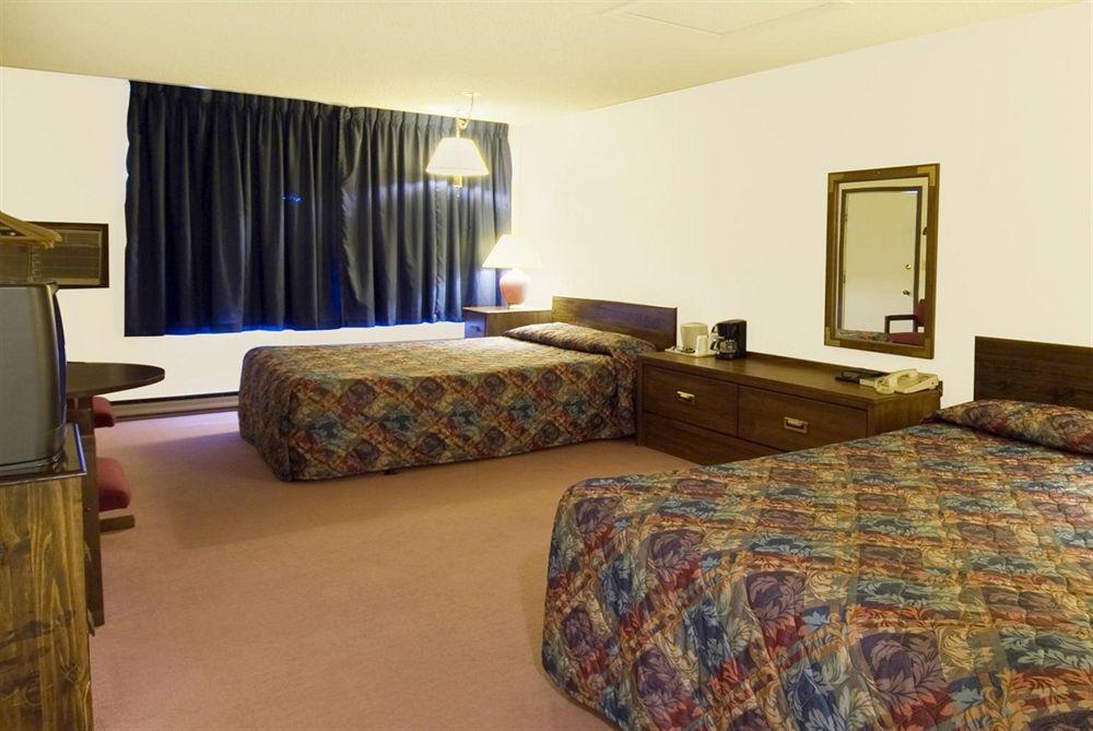 Americas Best Value Inn Laramie Quarto foto